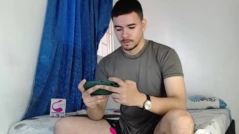 Snapshot of jeycob_happy97 chatting on 10.28.25 Juan David online show from 10.28.25