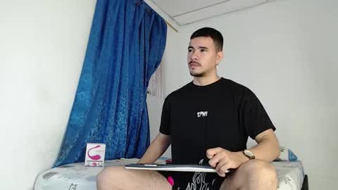 Snapshot of jeycob_happy97 chatting on 10.30.25 Juan David online show from 10.30.25