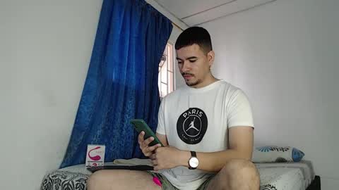 Snapshot of jeycob_happy97 chatting on 11.05.25 Juan David online show from 11.05.25