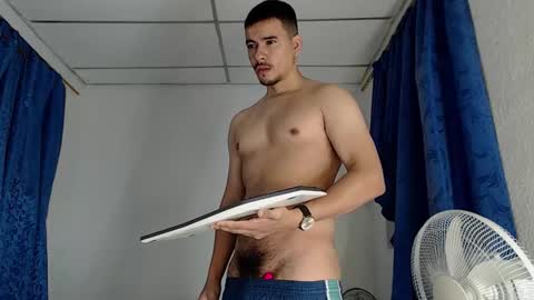 Snapshot of jeycob_happy97 chatting on 11.17.25 Juan David online show from 11.17.25