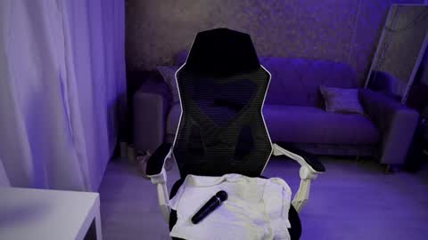 Snapshot of jeyssy69 chatting on 01.12.25 Jeyssy also Andra  online show from 01.12.25