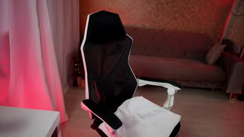 Snapshot of jeyssy69 chatting on 02.02.25 Jeyssy also Andra  online show from 02.02.25