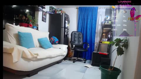 Snapshot of jezabel_purple chatting on 01.11.25 Camila online show from 01.11.25