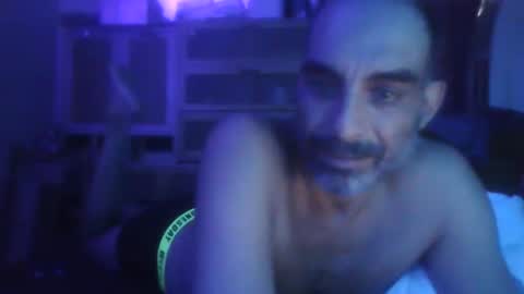 Snapshot of jglarsbel chatting on 05.14.26 jglarsbel online show from 05.14.26