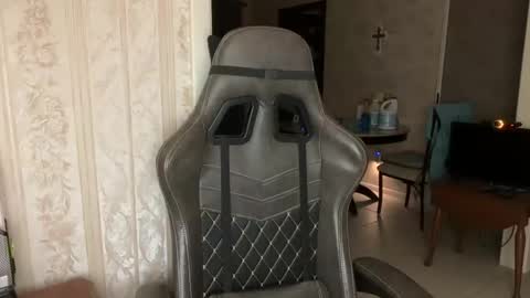 Snapshot of jglisson83 chatting on 12.16.25 jglisson83 online show from 12.16.25