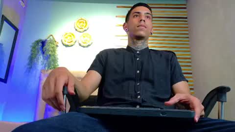 Snapshot of jharol_cardona chatting on 07.17.26 Jharol online show from 07.17.26