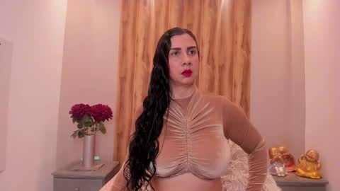 Snapshot of jhasly_am chatting on 11.06.25 jhasly online show from 11.06.25