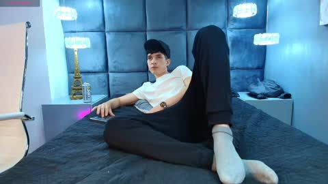 Jheampiero online show from 04.28.26