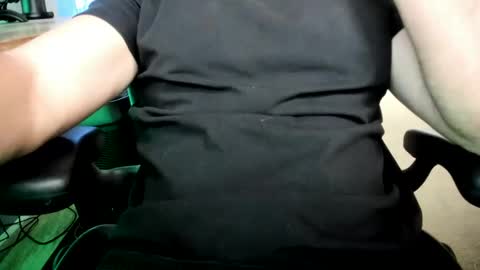 Snapshot of jhernandez13 chatting on 12.22.24 jhernandez13 online show from 12.22.24