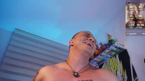 Snapshot of jherxx chatting on 11.07.25 Herman Miller online show from 11.07.25