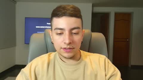 Snapshot of jhoan_saenz chatting on 10.24.25 Jhoan Saenz online show from 10.24.25