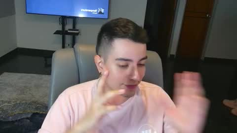 Snapshot of jhoan_saenz chatting on 11.06.25 Jhoan Saenz online show from 11.06.25