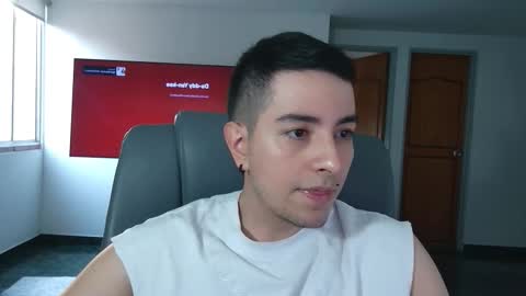 Snapshot of jhoan_saenz chatting on 11.09.25 Jhoan Saenz online show from 11.09.25