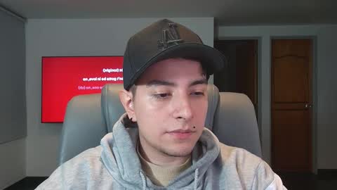 Snapshot of jhoan_saenz chatting on 11.16.25 Jhoan Saenz online show from 11.16.25