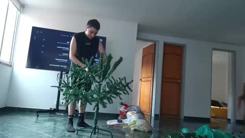 Snapshot of jhoan_saenz chatting on 11.16.25 Jhoan Saenz online show from 11.16.25