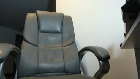 Snapshot of jhoan_saenz chatting on 11.23.25 Jhoan Saenz online show from 11.23.25