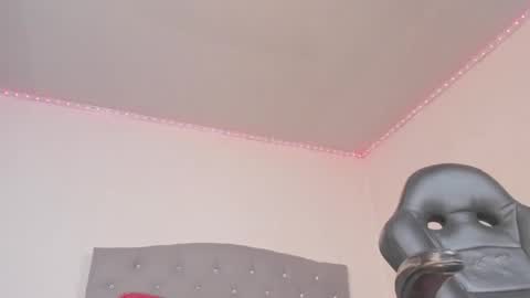 Snapshot of jhoanatrans22 chatting on 12.15.25 jhoanatrans22 online show from 12.15.25