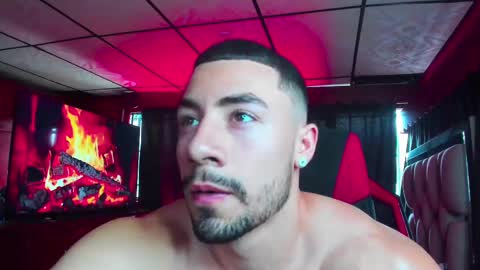 Jhojan Strong  online show from 02.19.25