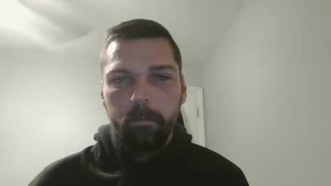 Snapshot of jholls chatting on 01.12.25 jholls online show from 01.12.25