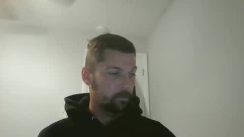 Snapshot of jholls chatting on 03.07.25 jholls online show from 03.07.25