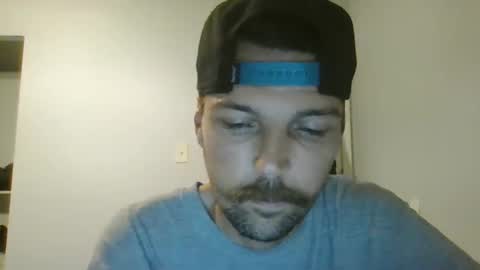 Snapshot of jholls chatting on 11.15.25 jholls online show from 11.15.25