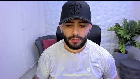 Snapshot of jhon_bear02 chatting on 01.25.25 John Bear.... online show from 01.25.25