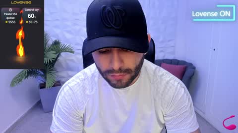 Snapshot of jhon_bear02 chatting on 02.05.25 John Bear.... online show from 02.05.25