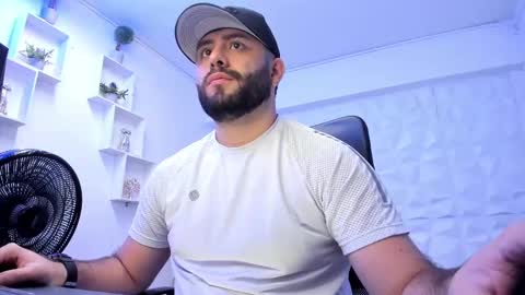 Snapshot of jhon_bear02 chatting on 02.17.25 John Bear.... online show from 02.17.25