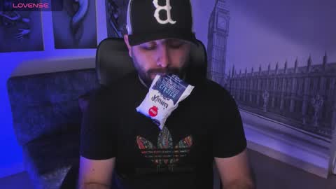 Snapshot of jhon_bear02 chatting on 10.27.25 John Bear.... online show from 10.27.25