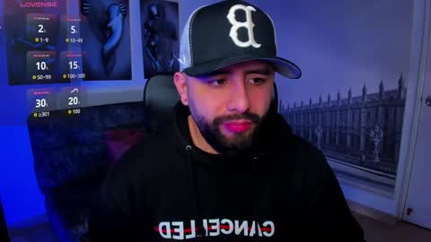 Snapshot of jhon_bear02 chatting on 11.15.25 John Bear.... online show from 11.15.25