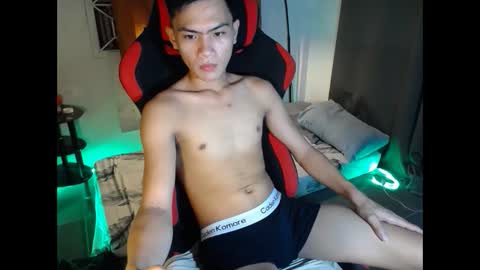 Snapshot of jhon_cummer chatting on 05.18.26 jhon_cummer online show from 05.18.26