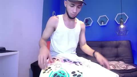 Snapshot of jhon_malo chatting on 12.21.25 jhon_malo online show from 12.21.25