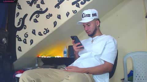 Snapshot of jhon_malo chatting on 02.25.26 jhon_malo online show from 02.25.26