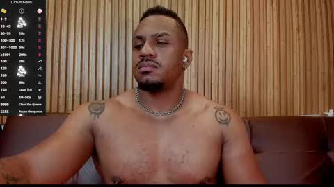 Snapshot of jhonblacke chatting on 03.11.25 jhon online show from 03.11.25