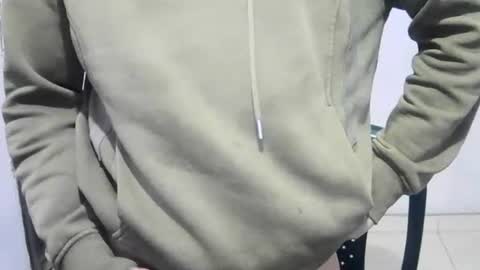 Snapshot of jhonduglas chatting on 01.06.25 jhonduglas online show from 01.06.25