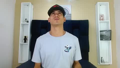 Snapshot of jhonn_rhyss chatting on 12.28.24 Jhon online show from 12.28.24