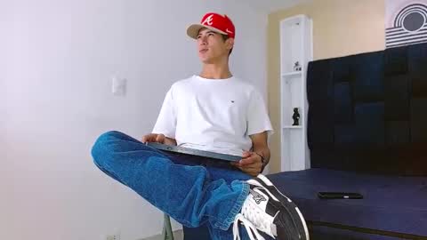 Snapshot of jhonn_rhyss chatting on 01.07.25 Jhon online show from 01.07.25