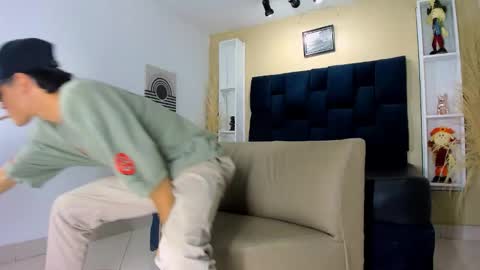 Snapshot of jhonn_rhyss chatting on 10.01.25 Jhon online show from 10.01.25