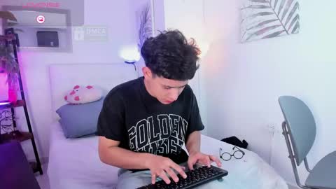 JHONNATHAN online show from 04.30.26