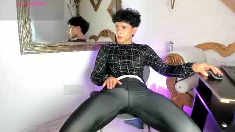 JHONNATHAN online show from 07.11.26