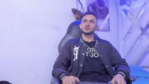 Snapshot of jhonny_flames7 chatting on 12.13.24 jhonny online show from 12.13.24