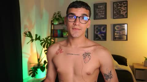 Snapshot of jhonnyx_ chatting on 09.17.25 Jhonny online show from 09.17.25