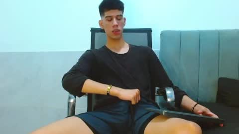 Snapshot of jhony_sex3 chatting on 04.22.26 jhony_sex3 online show from 04.22.26