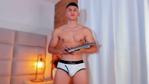 Jhosua Hunt online show from 03.01.25