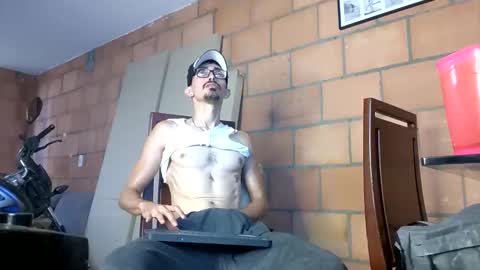 Snapshot of jhosuamoore chatting on 04.20.26 Jhosuamoore online show from 04.20.26