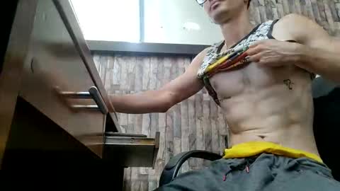 Snapshot of jhosuamoore chatting on 05.01.26 Jhosuamoore online show from 05.01.26
