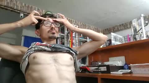 Snapshot of jhosuamoore chatting on 05.29.26 Jhosuamoore online show from 05.29.26