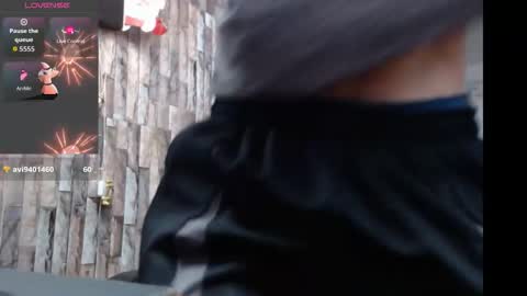 Snapshot of jhosuamoore2 chatting on 12.20.25 jhosuamoore2 online show from 12.20.25