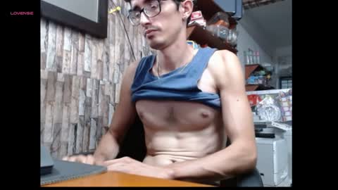 Snapshot of jhosuamoore2 chatting on 07.16.26 jhosuamoore2 online show from 07.16.26
