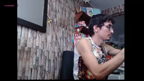Snapshot of jhosuamoore2 chatting on 07.25.26 jhosuamoore2 online show from 07.25.26